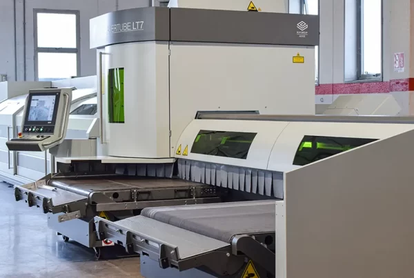Macchinario taglio laser 3d | Lasertube LT7 | Lasersid Srl esegue tagli laser 3d su tubi di acciaio e altri metalli
