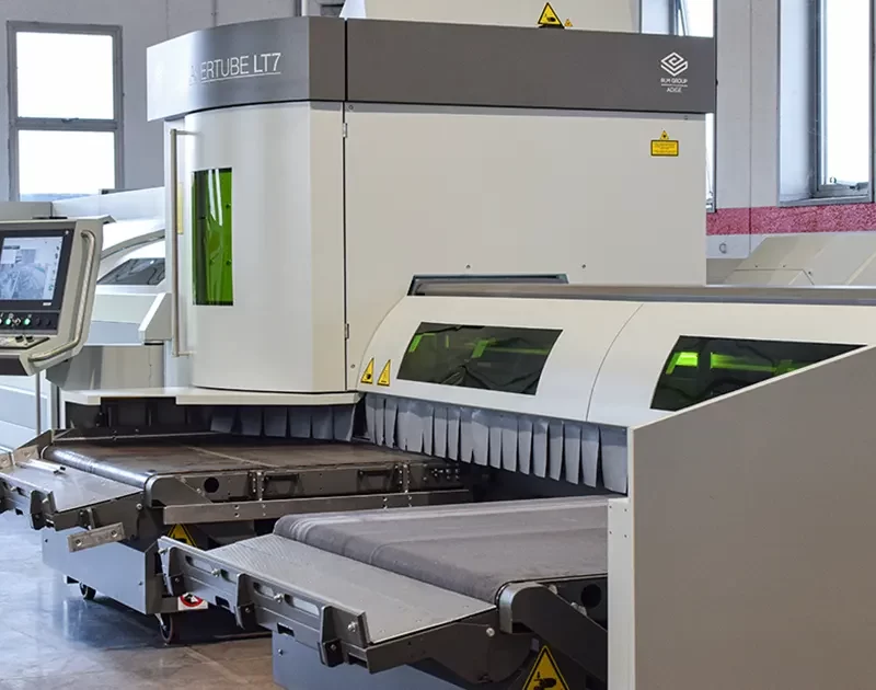 Macchinario taglio laser 3d | Lasertube LT7 | Lasersid Srl esegue tagli laser 3d su tubi di acciaio e altri metalli